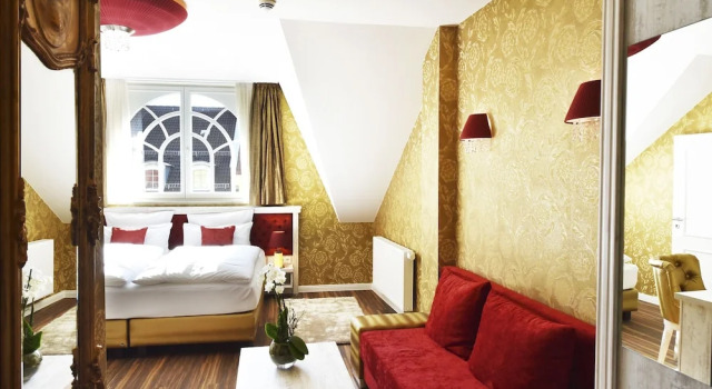 Люкс Deluxe MOMENTS Boutique Hotel