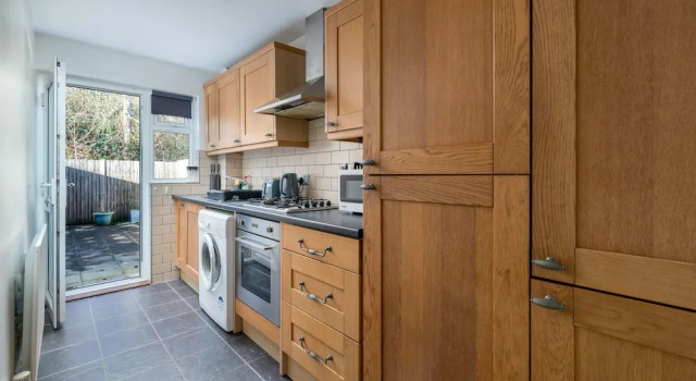 Апартаменты Comfort Crawley Pet Friendly 1-Bedroom Apartment