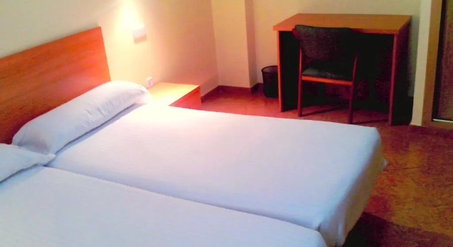 Двухместный номер Standard Hotel RC Ramon y Cajal