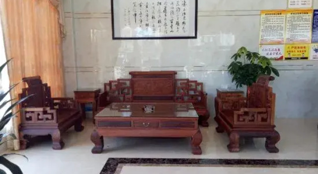 Dongxing Xinchang Hotel, Buchen Sie Hotel Fangchenggang Guangxi