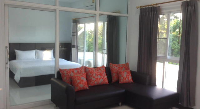 Семейный люкс Praiyanan Place Hotel