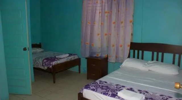 Elvira's Guest House, Book Guesthouse Hotels in Cayo with Parking, Parking