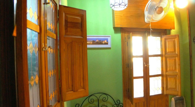 Apartamentos La Miga, Забронировать Апартаменты/квартира Гранада Granada Province, рядом с Музей народных традиций и искусств Los Tiros de Granada