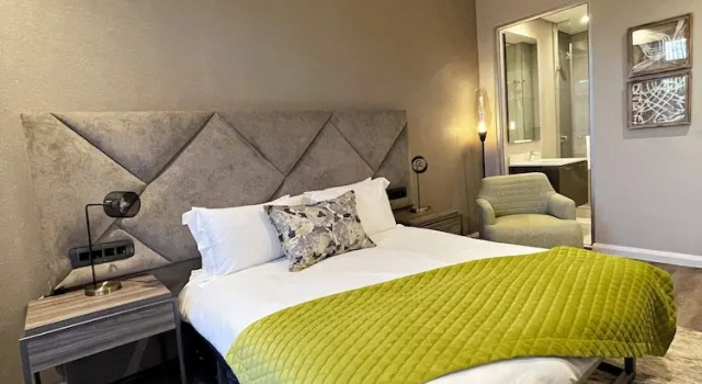 Студия Menlyn Maine Luxury Rentals
