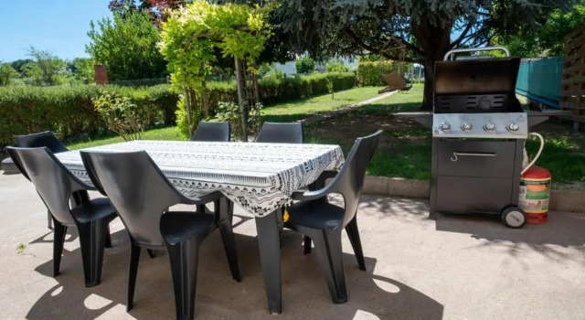 Maison de ville avec 3 chambres et grand terrain