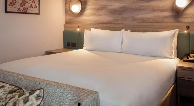 Номер Superior DoubleTree by Hilton Bath
