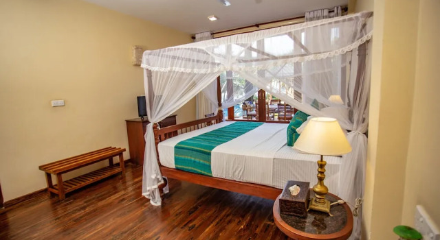 South Point Ocean - Whole Villa 8 Bedroom (Sleep 16)