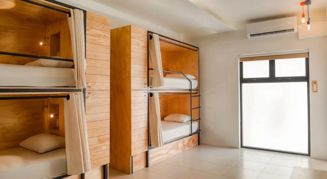 Кровать в общем номере (женский номер) Nomads Hotel & Rooftop Pool Cancun