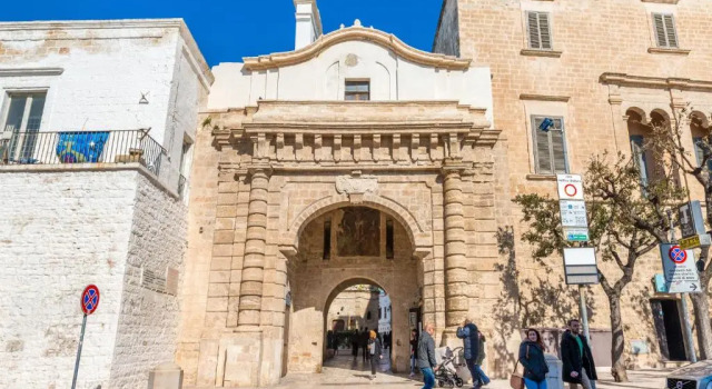 YOUR HOUSE ROOMs 1, Book Hostel / Vandrerhjem Hostels i Bari Province, Hostel / Vandrerhjem