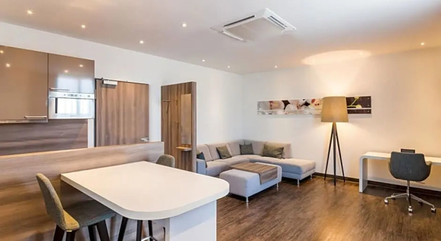 Двухместный люкс с балконом Park Inn by Radisson Neumarkt