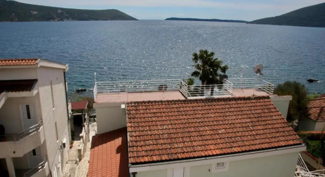 Апартаменты с 2 комнатами с балконом и с красивым видом из окна Sea View Apartments
