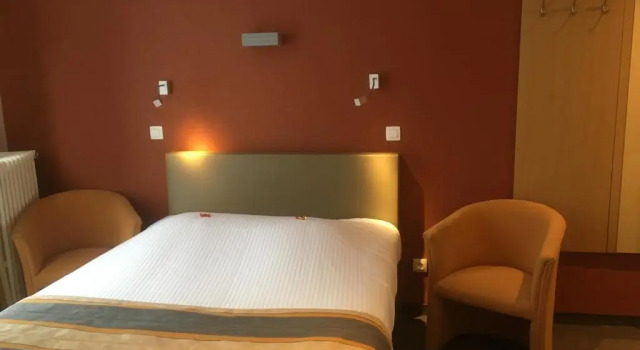 Семейный номер Comfort Hotel Du Commerce