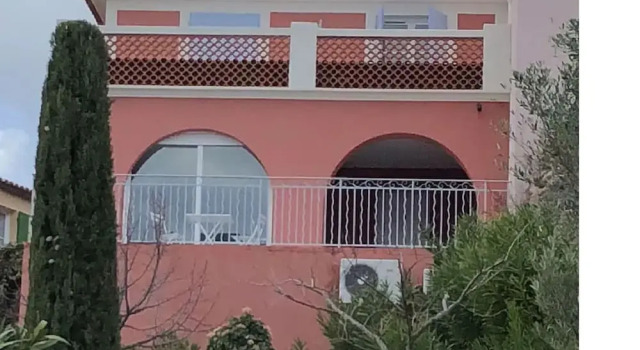 Exquisite Holiday Home in Roquebrune-sur-argens With Pool