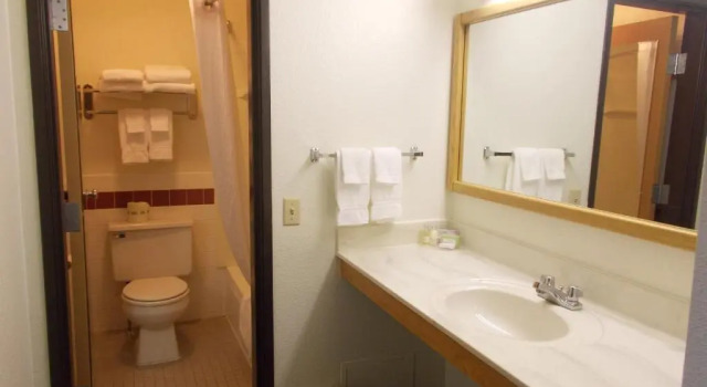 Номер Standard Boarders Inn and Suites by Cobblestone Hotels - Ripon