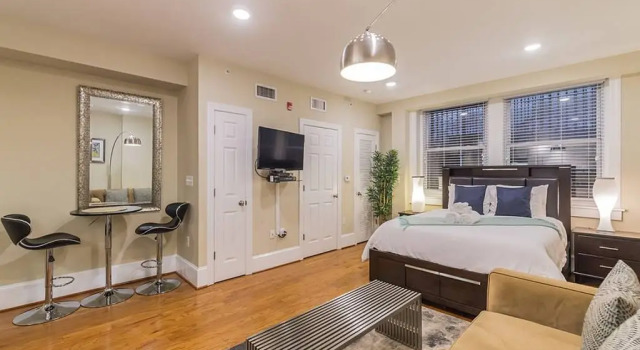 1955 Rittenhouse - Studio, Забронировать Апартаменты/квартира Апартаменты Филадельфии, рядом с Benjamin Franklin's Grave, Апартаменты/квартира
