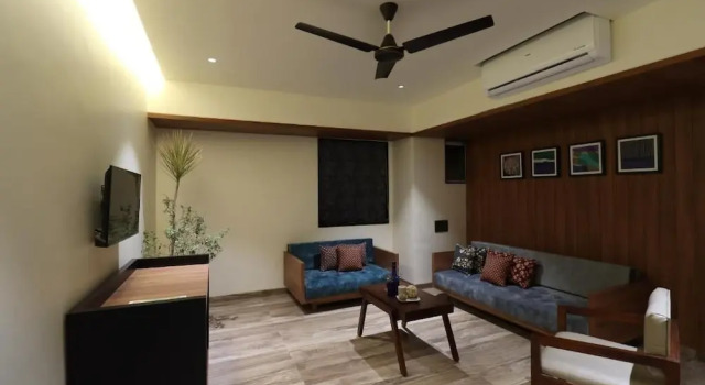Люкс Deluxe Hotel Chitra Executive