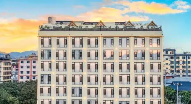 HiTi Hotel（Xishuangbanna Gasa Airport Railway Station Store）, Prenota Hotel Hotel a Yunnan con piscina, Piscina