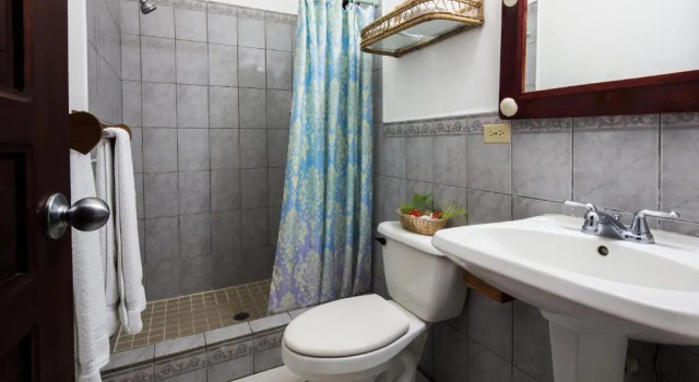 Четырёхместный номер Superior Splash Inn Dive Resort & Villas