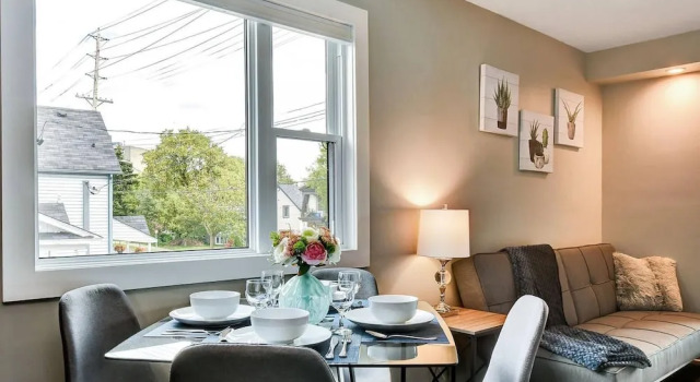 Modern and Cozy - 1BR King Apt With Netflix - Near DT Ottawa, Varaa Hotelli Ottawa 