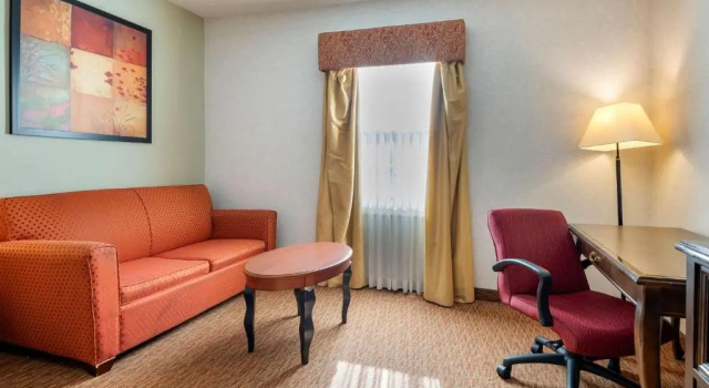 Номер Standard Village Inn & Suites