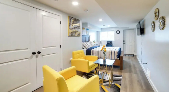 Monroeville Vacation Rental - 2 Mi to Downtown!, Boek Hotel Hotels in Monroeville met parkeren, Parkeren