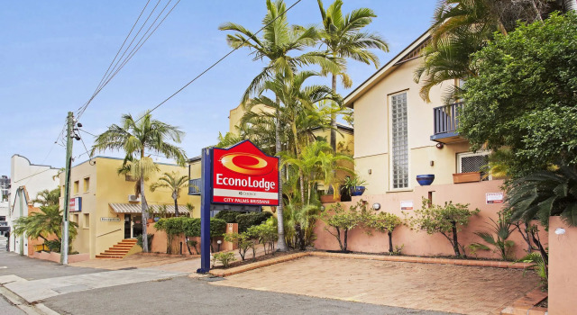 City Palms Motel, Забронировать Мотель СПА-отели Брисбна, рядом с Торговая улица Джеймс-стрит, SPA-услуги