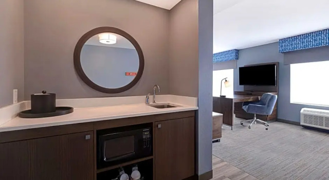 Люкс Hampton Inn Crown Point, In