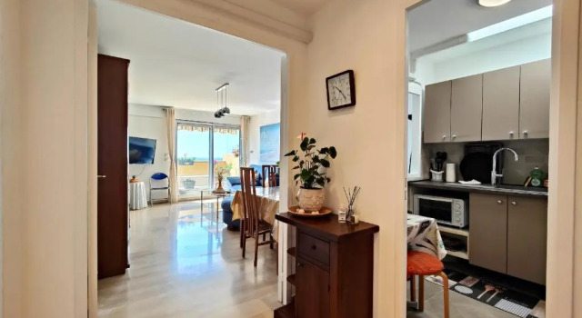 Emeraudes 8 vue mer by Booking Guys, Забронировать Отель Fabron Ницца, рядом с Пляж Фаброн