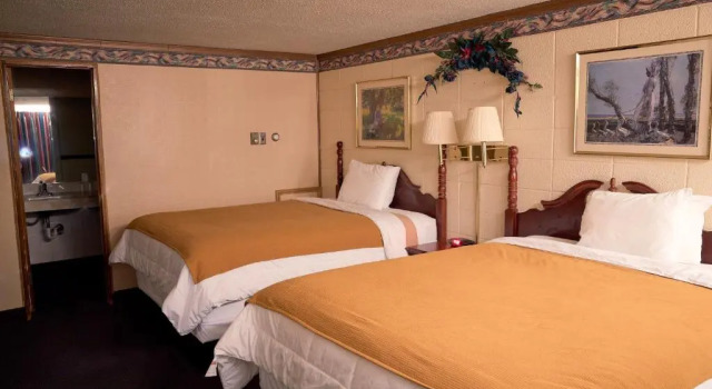 Standard Vierer Zimmer South Wind Inn