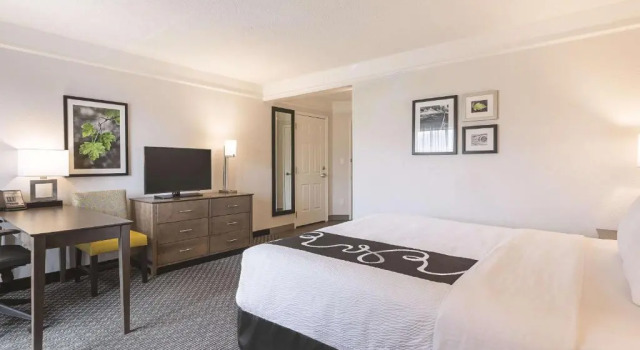 Номер Standard La Quinta by Wyndham Dallas Plano West