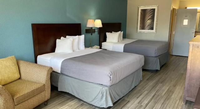Четырёхместный номер Standard Village Inn Destin