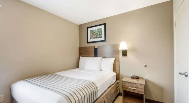 Двухместный номер Standard Цокольный этаж Suburban Studios Sterling - Washington Dulles