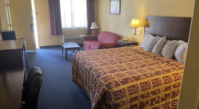 Люкс Gun Barrel Executive Inn