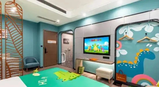 Люкс Divine Beast Family Hotel