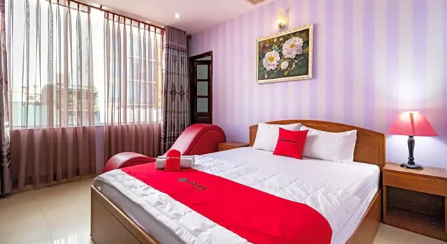 Номер Deluxe RedDoorz Nam Bac Hotel Phan Dang Luu Phu Nhuan