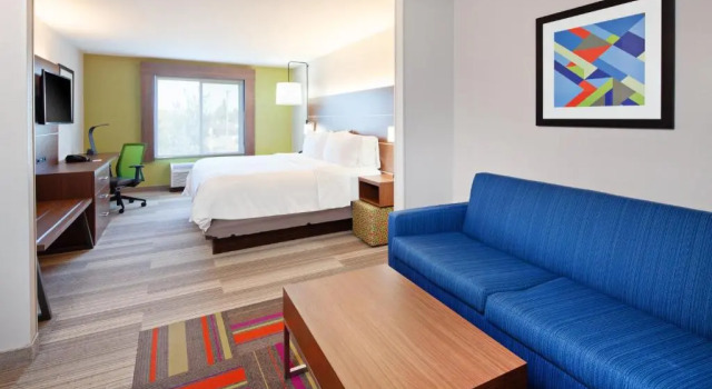 Люкс Holiday Inn Express & Suites Clovis Fresno Area by IHG