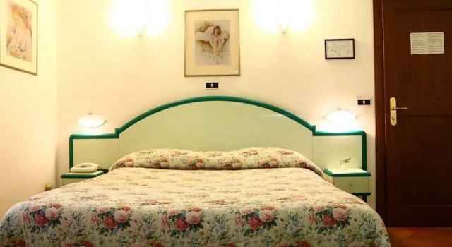 Hotel Le Mura, Rezervați Hotel Hoteluri în Foligno cu parcare, Parcare