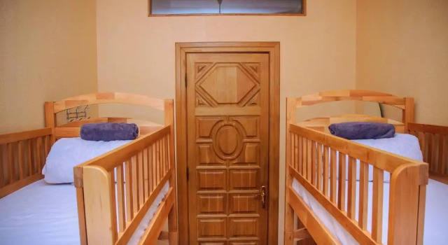 Кровать в общем номере Golden Globus Hostel
