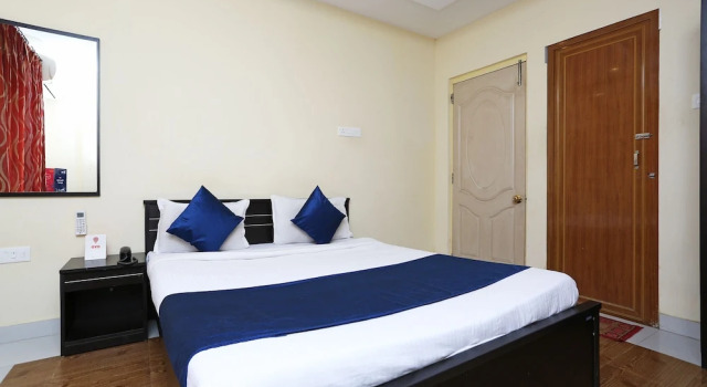 OYO 3393 Midway Inn