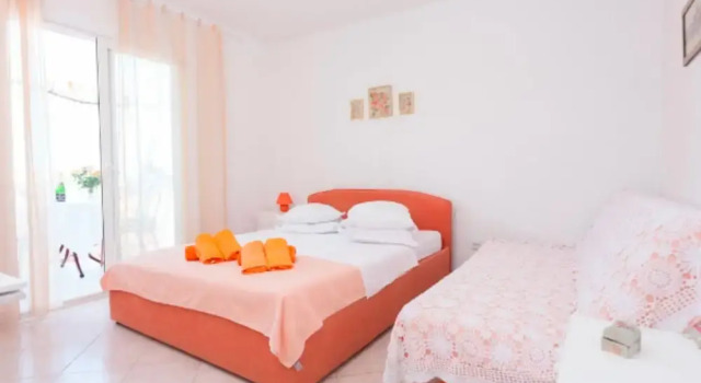 Апартаменты с 3 комнатами с балконом Apartments Lili