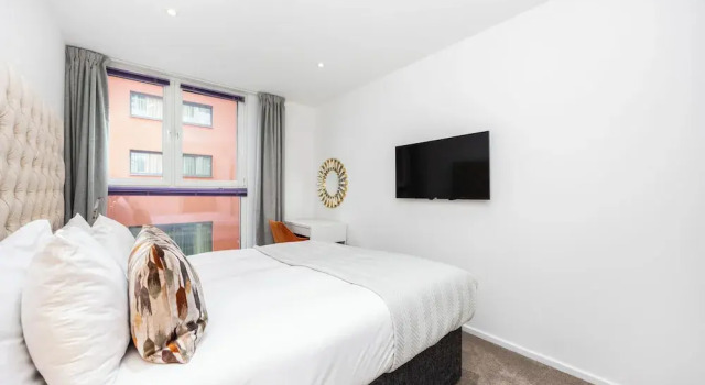 Crowne Views One Bed Apartment, Varaa Huoneisto Asunnot kohteessa Merseyside, Huoneisto