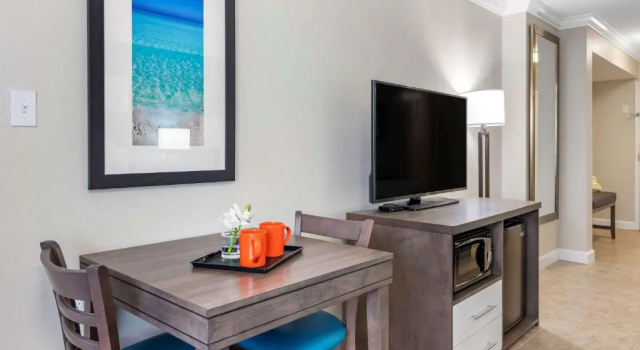 Номер Comfort Inn & Suites Daytona Beach Oceanfront