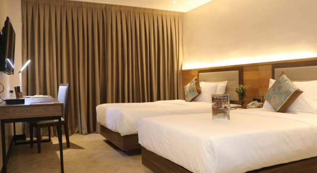 Acacia Hotel Bacolod, Book Hotel Hoteller i Negros Occidental med parkering, Parkering