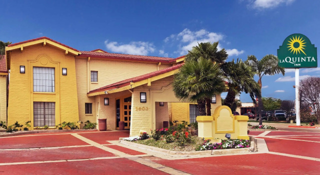 Номер Standard La Quinta Inn by Wyndham Victoria