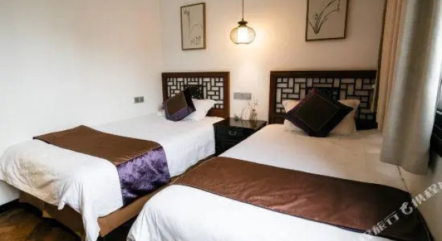 Yuanshe Theme Culture Hotel, Prenota Hotel Huzhou Zhejiang