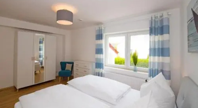 Ferienwohnung 1 - Rügen Findlinge, Забронировать Отель Отели Wittow Peninsula с парковкой, Парковка