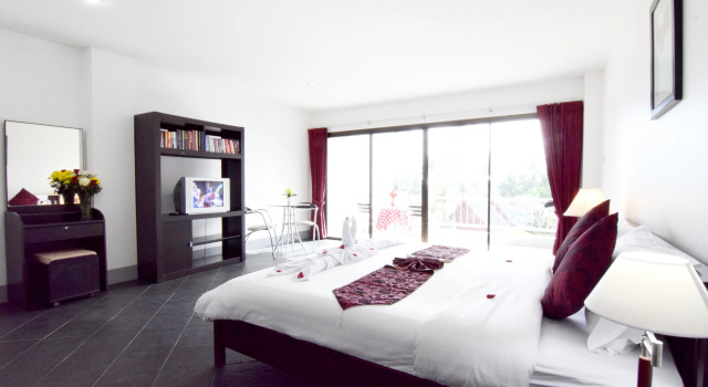 Двухместный номер Deluxe Dengs kamala beach Guesthouse