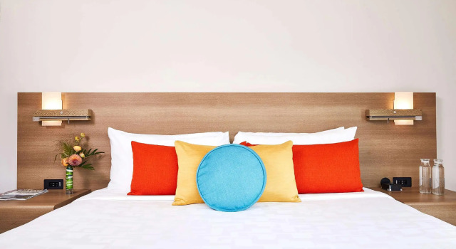 Двухместный номер Standard The Art Hotel Denver, Curio Collection by Hilton