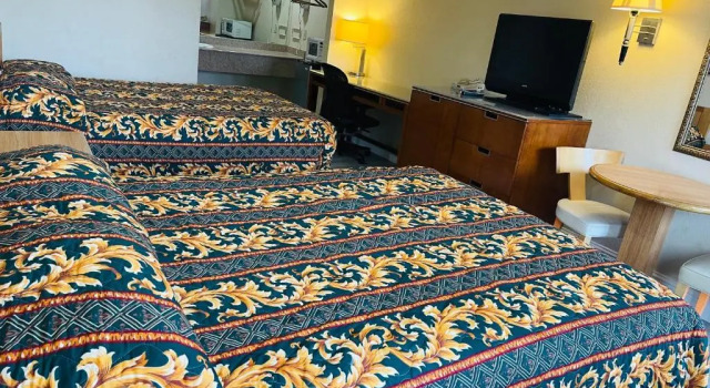 Четырёхместный номер Standard Morgan Hill Inn