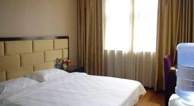 Xingrui Chain Hotel（Xuchang Liancheng Avenue）, Reserva ahora Hotel Hoteles en Henan con aparcamiento, Aparcamiento